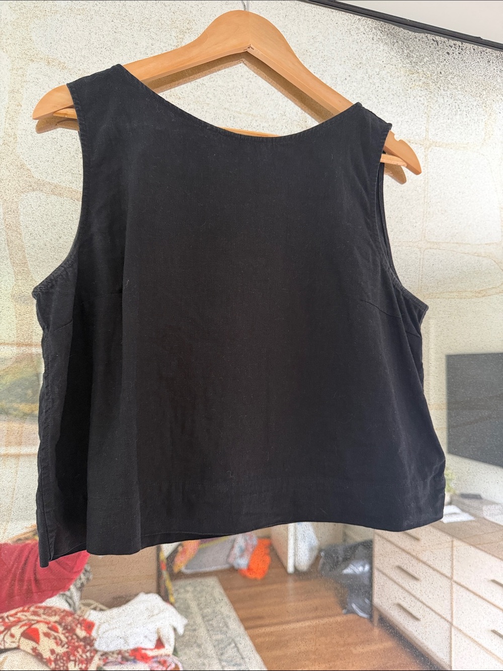 GAP Black Sleeveless Crop Tank Top